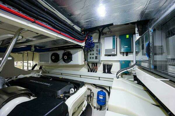 Riviera 5400 Sport Yacht Yacht For Sale
