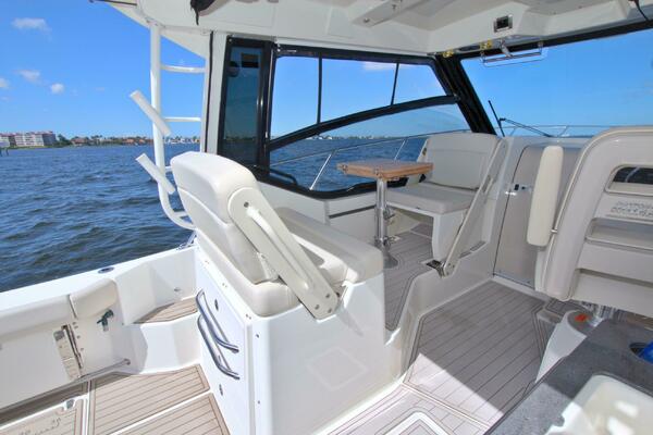 Carpe Diem 32ft Boston Whaler Yacht For Sale