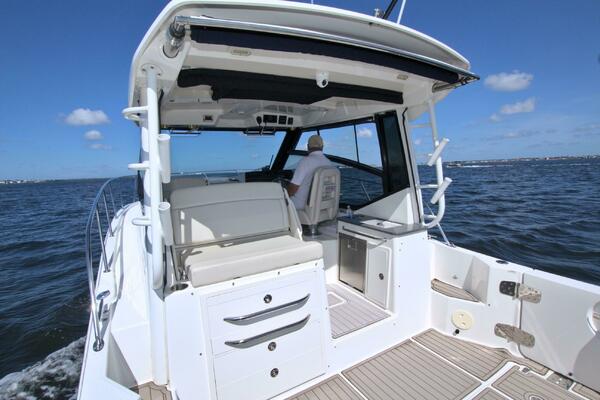 Carpe Diem 32ft Boston Whaler Yacht For Sale