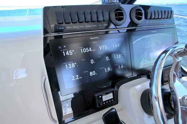 Carpe Diem 32ft Boston Whaler Yacht For Sale