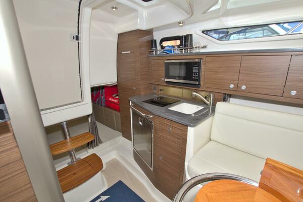 Carpe Diem 32ft Boston Whaler Yacht For Sale