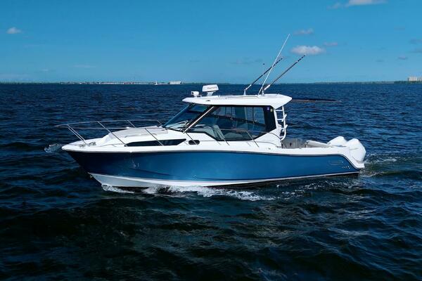 Carpe Diem 32ft Boston Whaler Yacht For Sale