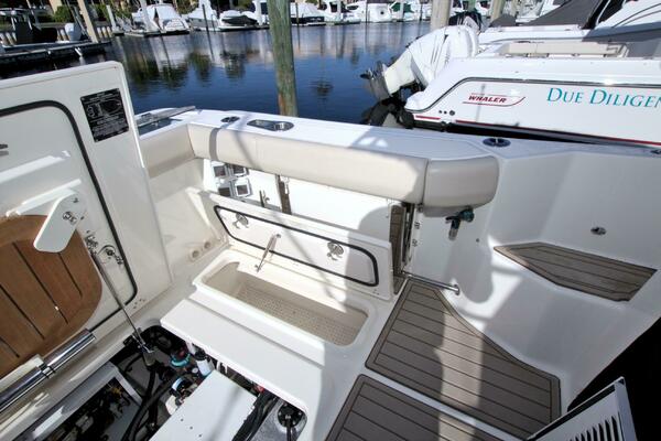 Carpe Diem 32ft Boston Whaler Yacht For Sale