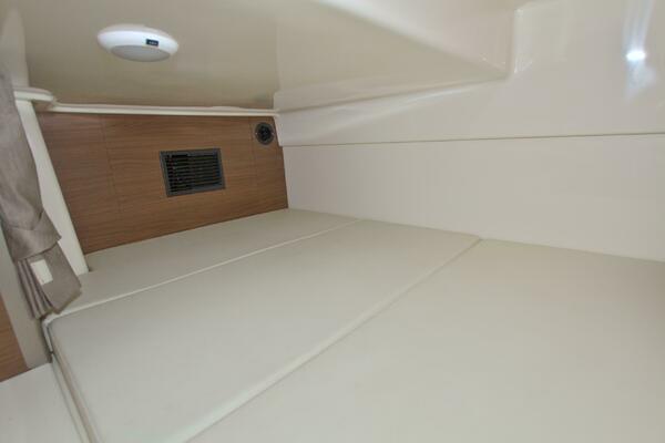 Carpe Diem 32ft Boston Whaler Yacht For Sale