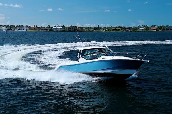 Carpe Diem 32ft Boston Whaler Yacht For Sale