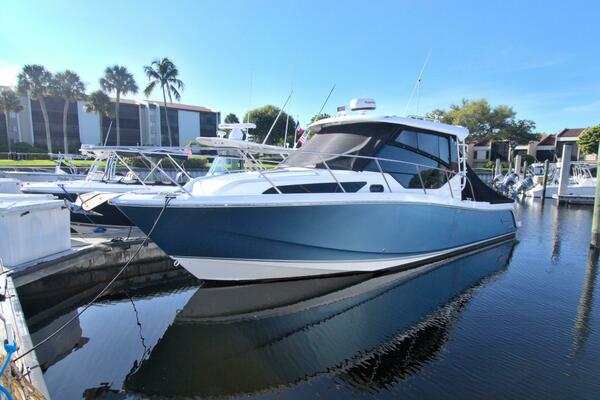 Carpe Diem 32ft Boston Whaler Yacht For Sale
