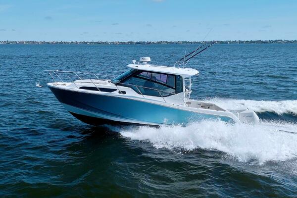 Carpe Diem 32ft Boston Whaler Yacht For Sale