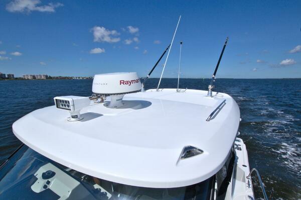 Carpe Diem 32ft Boston Whaler Yacht For Sale