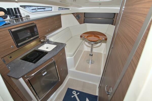 Carpe Diem 32ft Boston Whaler Yacht For Sale