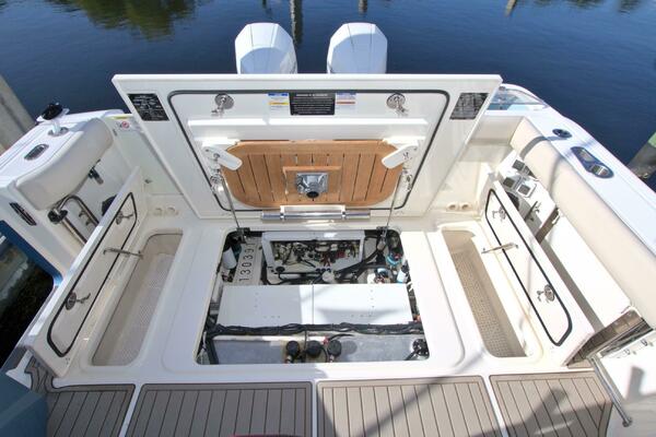 Carpe Diem 32ft Boston Whaler Yacht For Sale