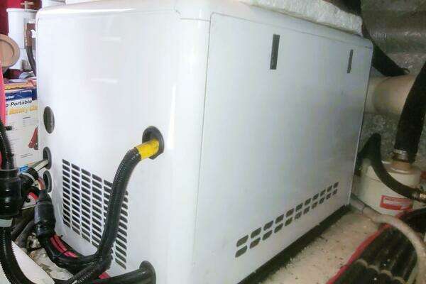 Navigator 3900 Californian Yacht For Sale