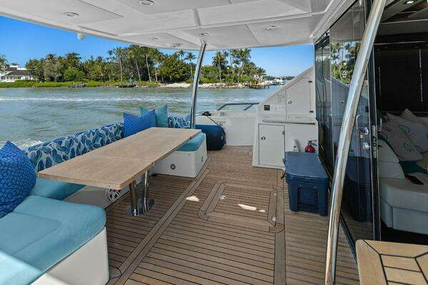 Sunseeker 73 Manhattan Yacht For Sale