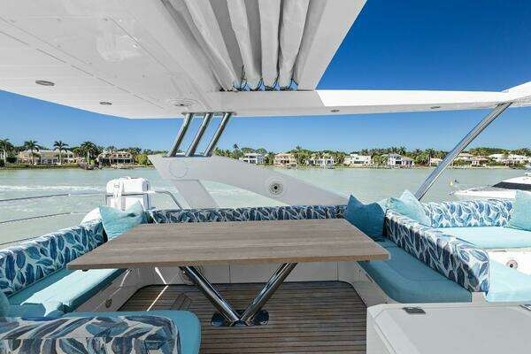 Sunseeker 73 Manhattan Yacht For Sale