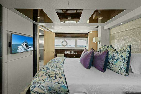 Sunseeker 73 Manhattan Yacht For Sale