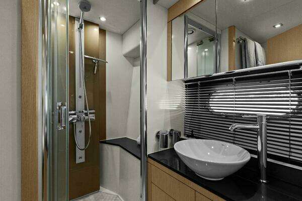 Sunseeker 73 Manhattan Yacht For Sale
