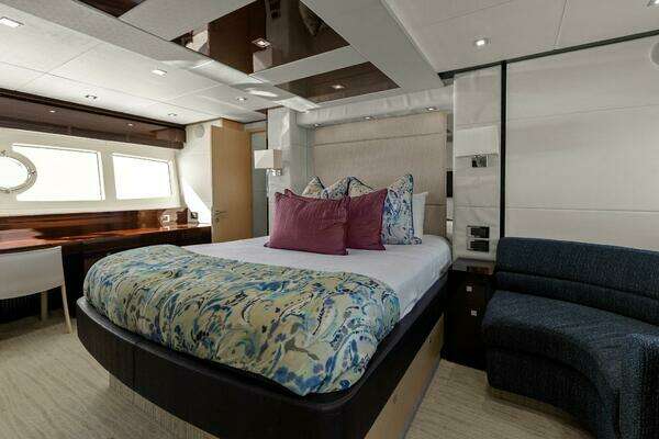 Sunseeker 73 Manhattan Yacht For Sale