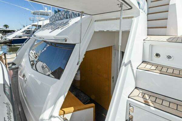 Sunseeker 73 Manhattan Yacht For Sale