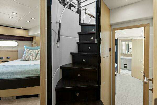 Sunseeker 73 Manhattan Yacht For Sale