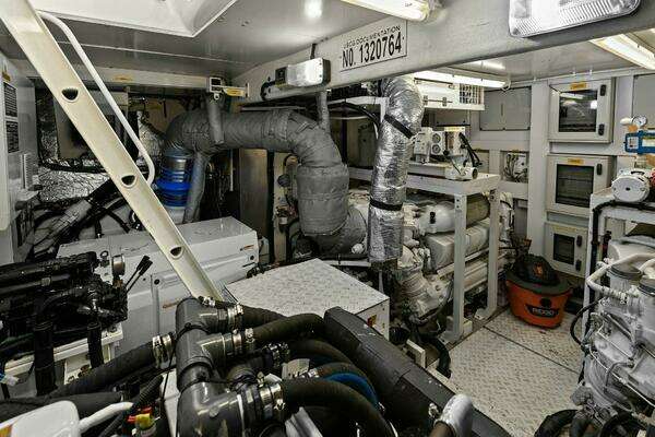 Sunseeker 73 Manhattan Yacht For Sale