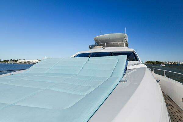 Sunseeker 73 Manhattan Yacht For Sale