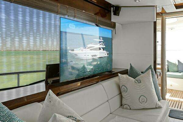 Sunseeker 73 Manhattan Yacht For Sale
