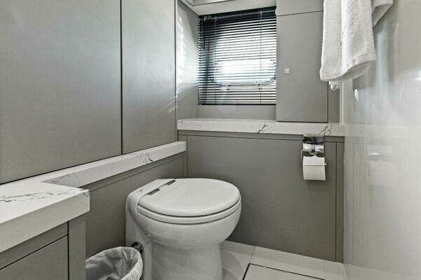 Sunseeker 73 Manhattan Yacht For Sale