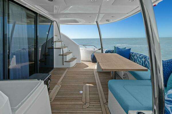 Sunseeker 73 Manhattan Yacht For Sale