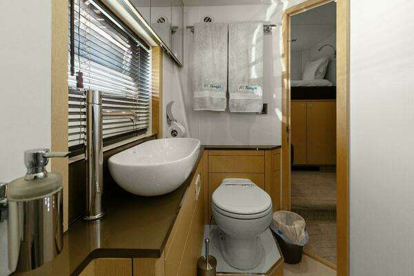 Sunseeker 73 Manhattan Yacht For Sale
