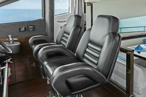 Sunseeker 73 Manhattan Yacht For Sale