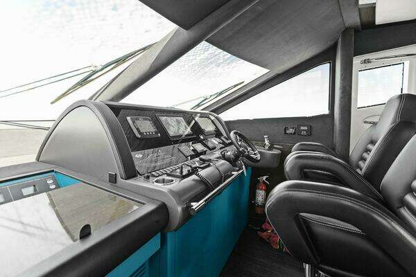 Sunseeker 73 Manhattan Yacht For Sale