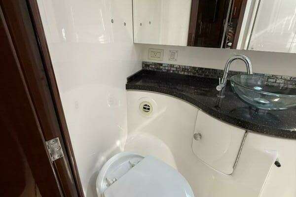 Regal 46 Sport Coupe Yacht For Sale