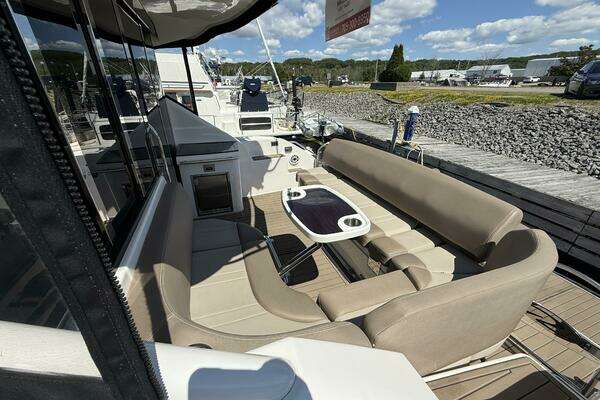 Regal 46 Sport Coupe Yacht For Sale