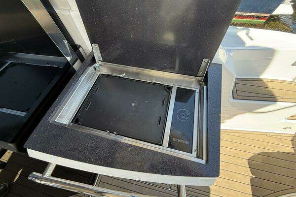 Regal 46 Sport Coupe Yacht For Sale