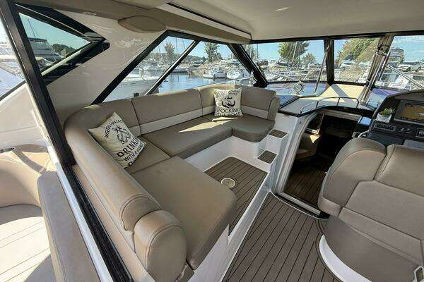 Regal 46 Sport Coupe Yacht For Sale