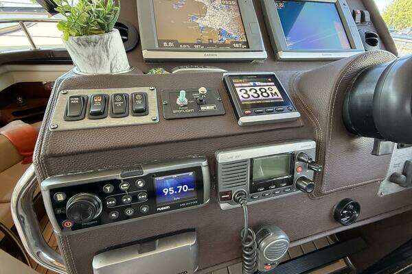 Regal 46 Sport Coupe Yacht For Sale