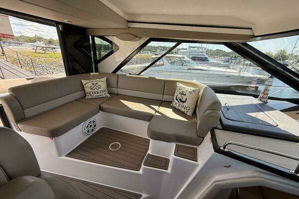 Regal 46 Sport Coupe Yacht For Sale