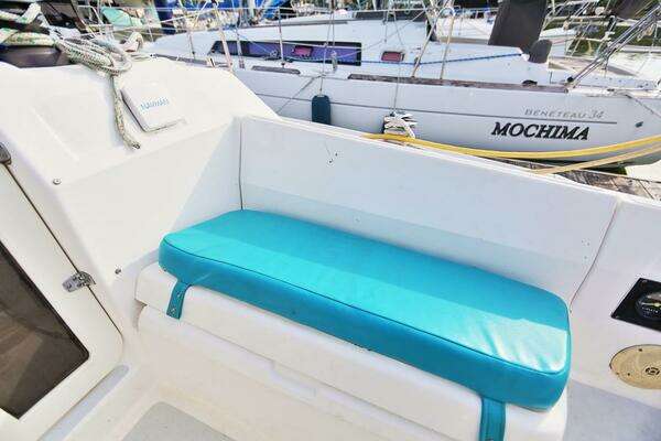 Photo of the 1989 Hunter 33.5