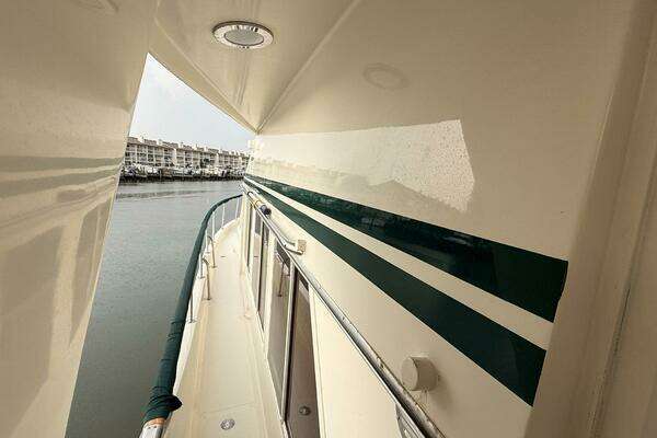 Ocean Alexander 546 Yacht For Sale