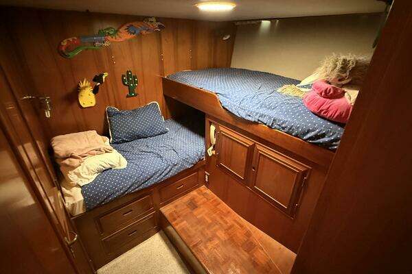Ocean Alexander 546 Yacht For Sale