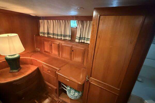 Ocean Alexander 546 Yacht For Sale