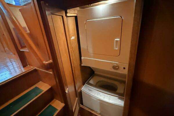 Ocean Alexander 546 Yacht For Sale