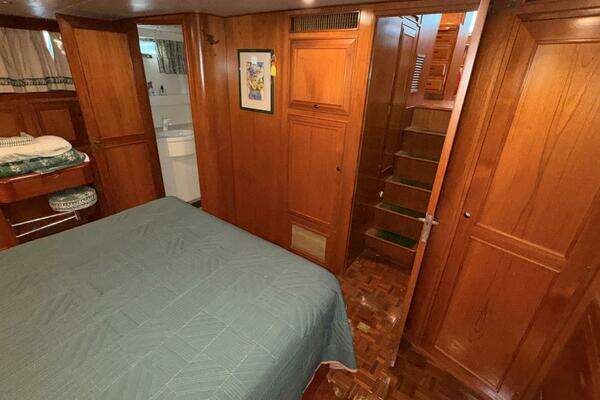 Ocean Alexander 546 Yacht For Sale