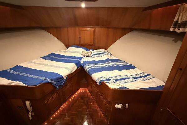 Ocean Alexander 546 Yacht For Sale