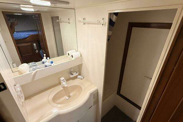 Ocean Alexander 546 Yacht For Sale