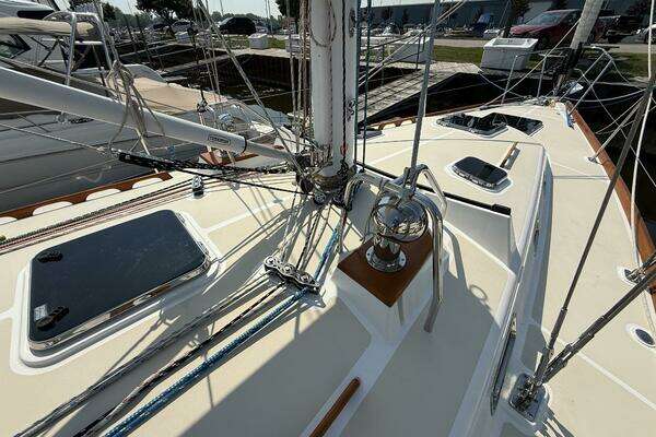 Tartan 4300 Yacht For Sale