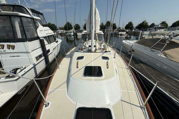 Tartan 4300 Yacht For Sale