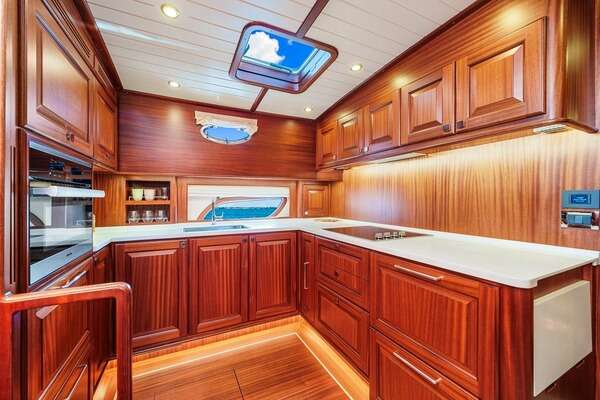 Vicem Yachts  Yacht For Sale