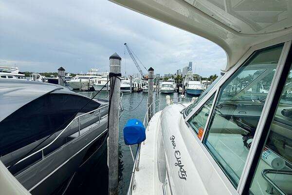 Sea Ray 480 Motor Yacht Yacht For Sale