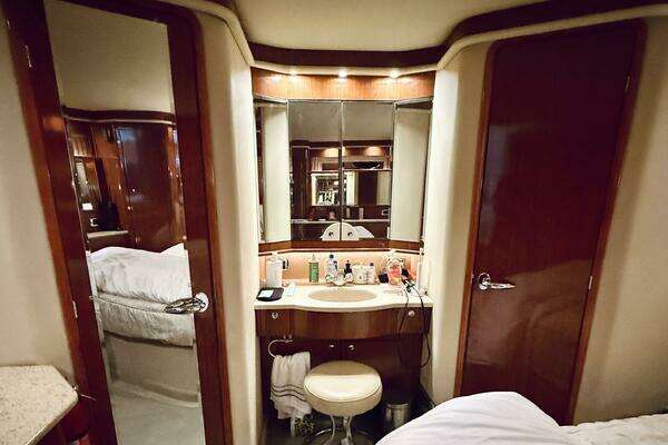 Sea Ray 480 Motor Yacht Yacht For Sale