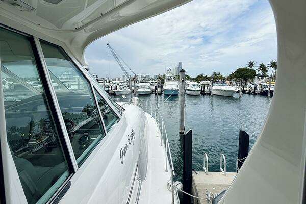 Sea Ray 480 Motor Yacht Yacht For Sale